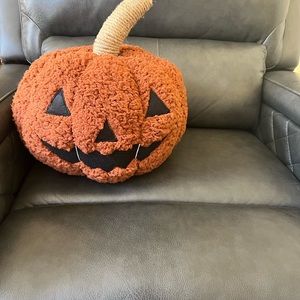 Jack o lantern pillow xl